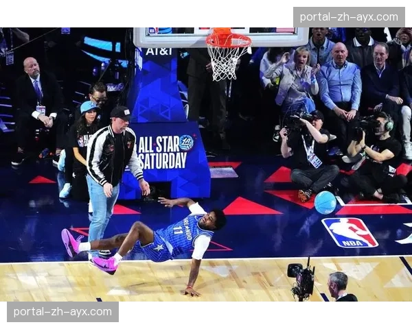 “篮球无疆界”活动在约旦难民营举行,前NBA球员参与指导 “篮球无疆界”活动在约旦难民营举行,前NBA球员参与指导